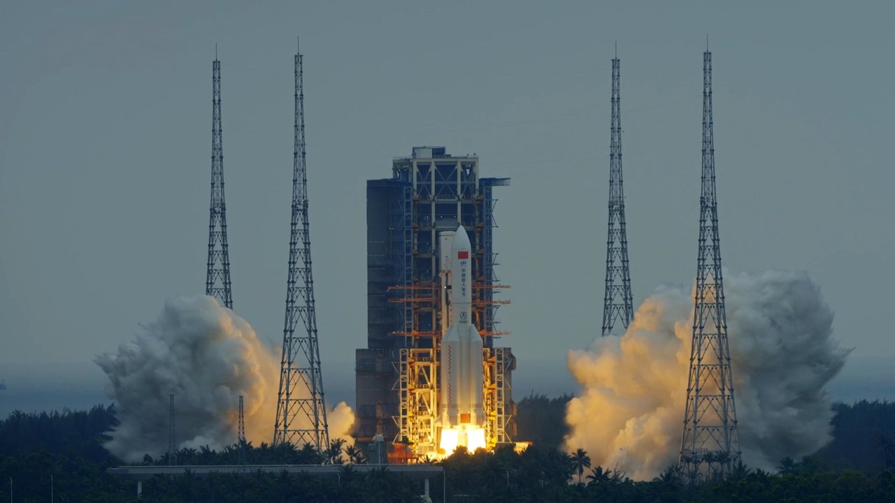 A Long March 5B launches Tianhe from Wenchang